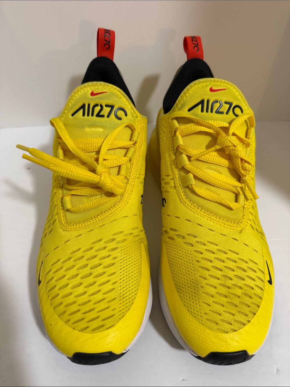 Nike Women’s Yellow Air270 Lightweight Sneakers Size 9